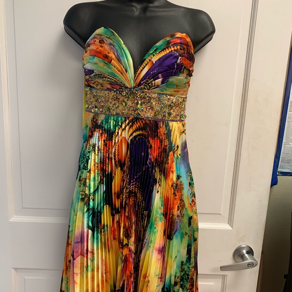Oucui Vibrant Strapless Cocktail Dress SZ 4